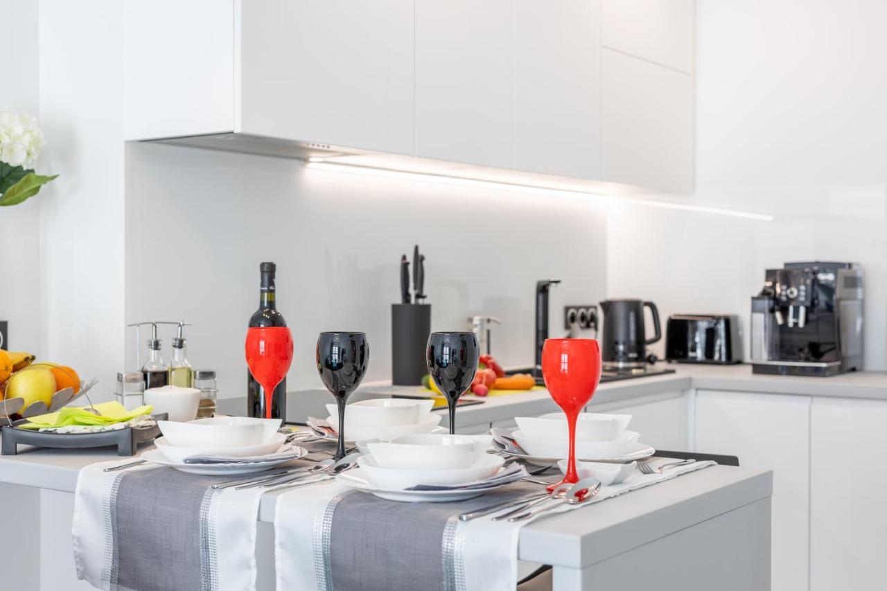 Leo Apartament Delux Ustrzyki Dolne Esterno foto