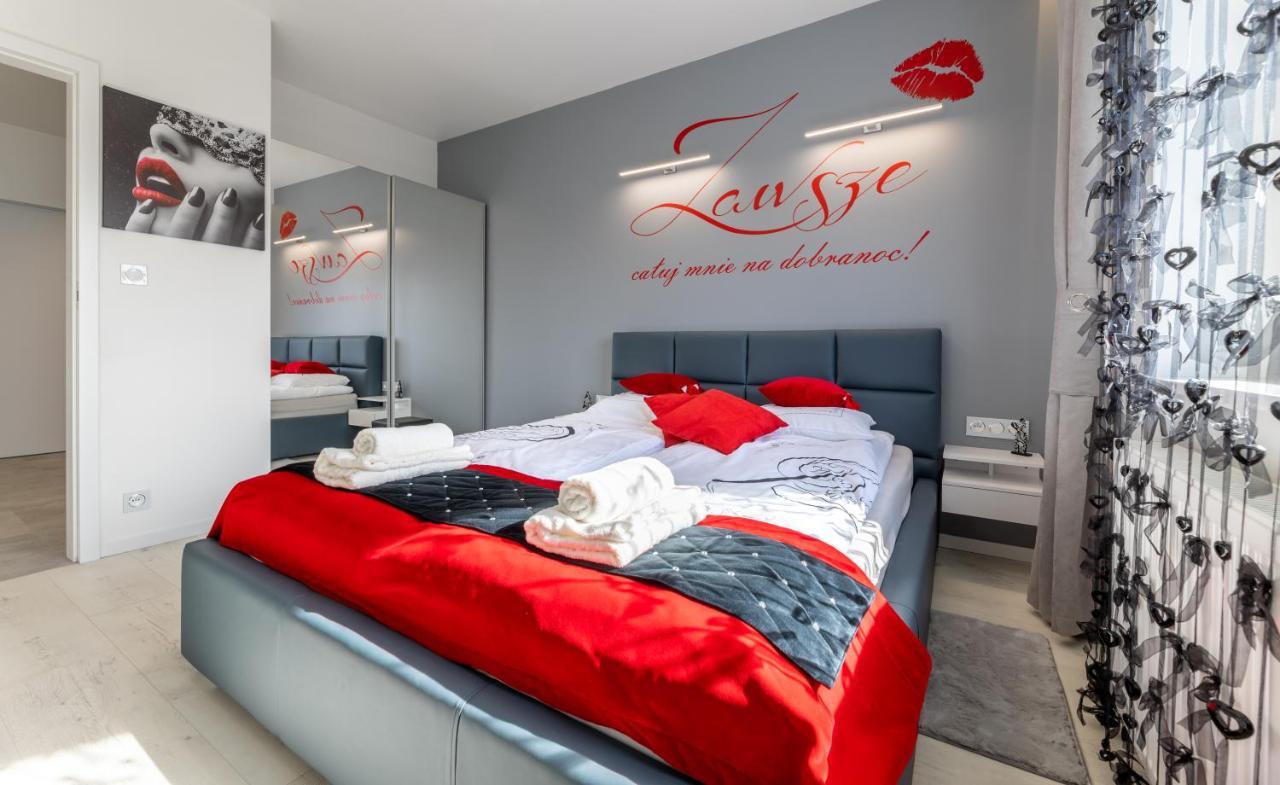 Leo Apartament Delux Ustrzyki Dolne Esterno foto