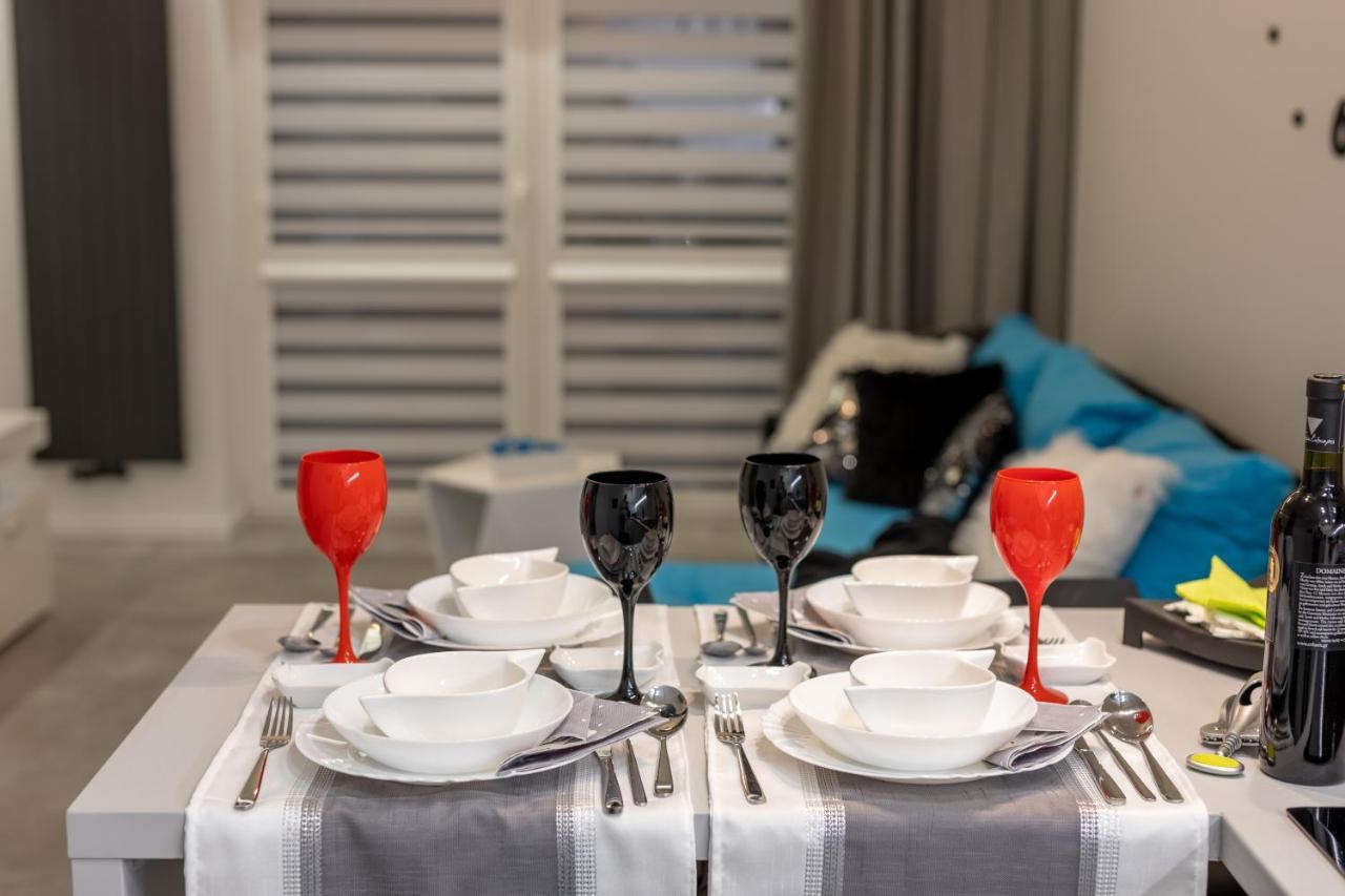 Leo Apartament Delux Ustrzyki Dolne Esterno foto