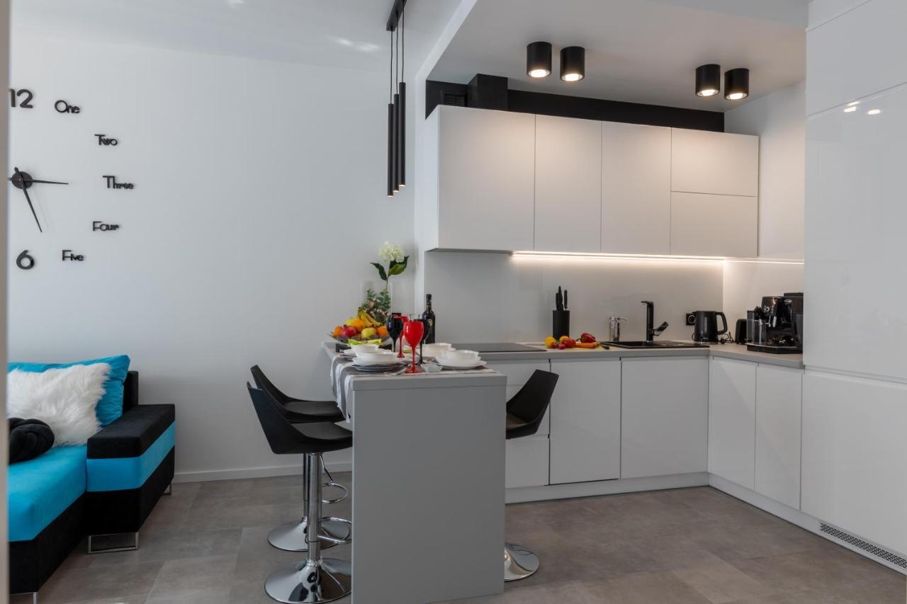 Leo Apartament Delux Ustrzyki Dolne Esterno foto