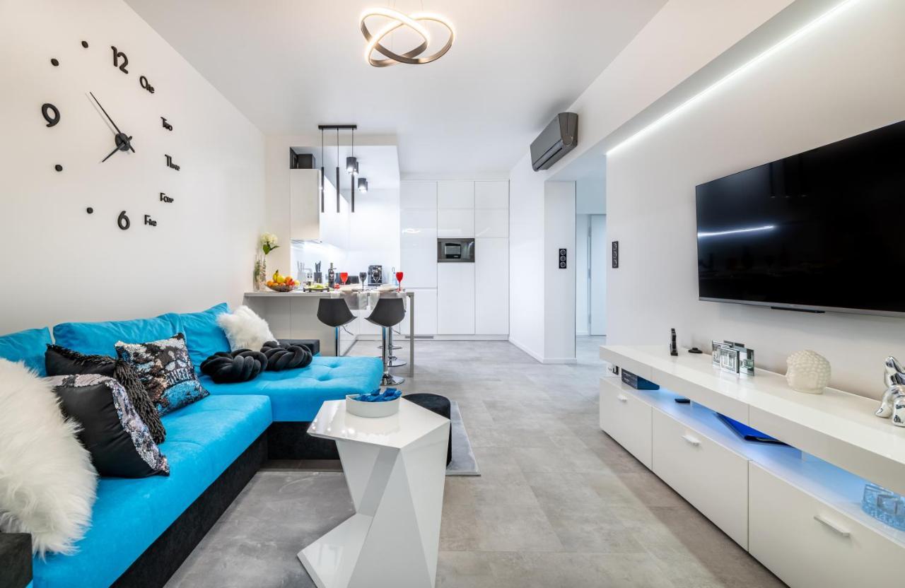 Leo Apartament Delux Ustrzyki Dolne Esterno foto