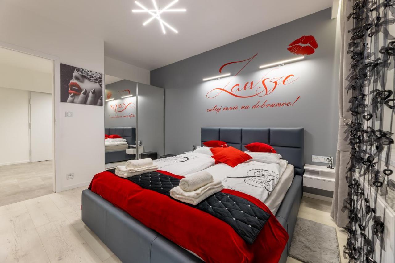 Leo Apartament Delux Ustrzyki Dolne Esterno foto