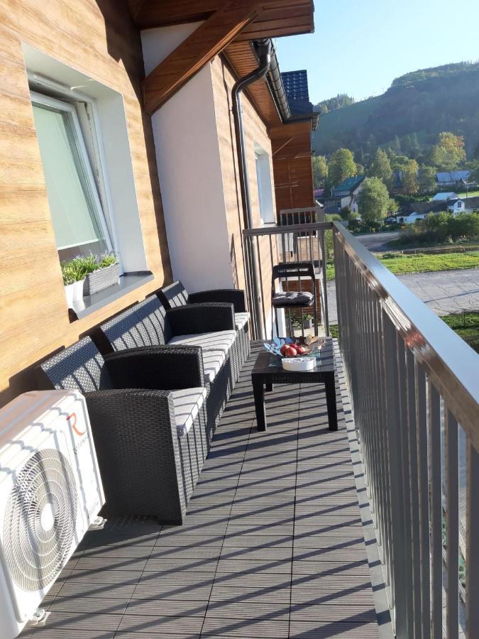 Leo Apartament Delux Ustrzyki Dolne Esterno foto
